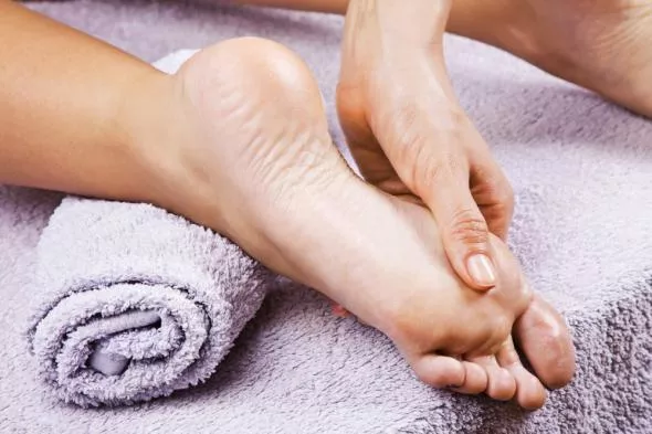 Masaż stóp możemy zrobić sobie sami