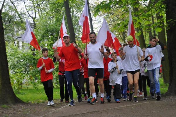 Bieg "Biało-Czerwony" w Bytomiu (2.5.2016) Bieg "Biało-Czerwony" w Bytomiu (2.5.2016)