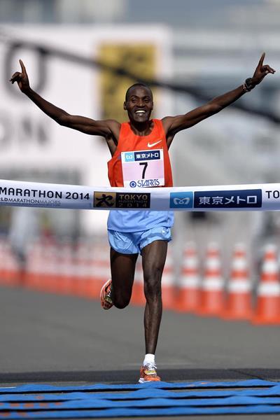 Dickson Chumba na mecie tokijskiego maratonu / Fot. iaaf.org