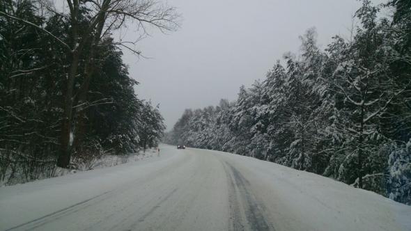 Droga do Zapory w Dębe