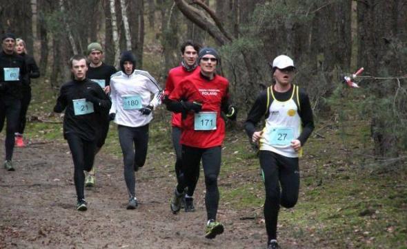 Drużyna Cobi Poland w I biegu z cyklu Zimowych Biegów Górskich w Falenicy. Fot. facebook/CopiPoland