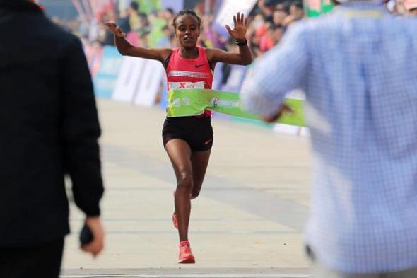 Mare Dibaba na mecie w Xiamen International Marathon / Fot. iaaf.org