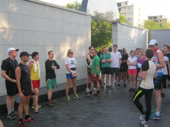 Trening przed Biegiem Powstania Warszawskiego