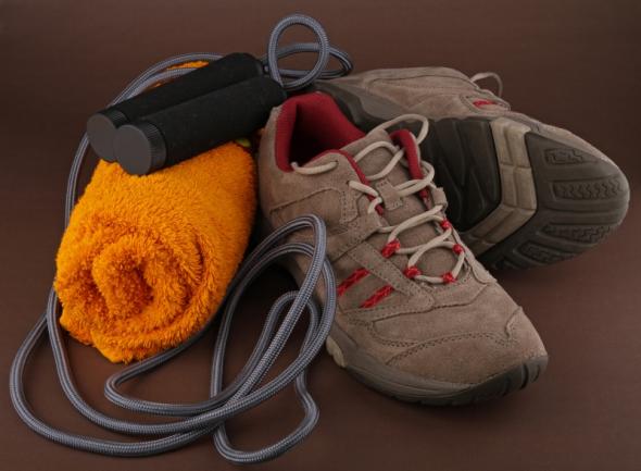 Jak trenować jesienią i zimą? Można skakać na skakance Jak trenować jesienią i zimą? Można skakać na skakance