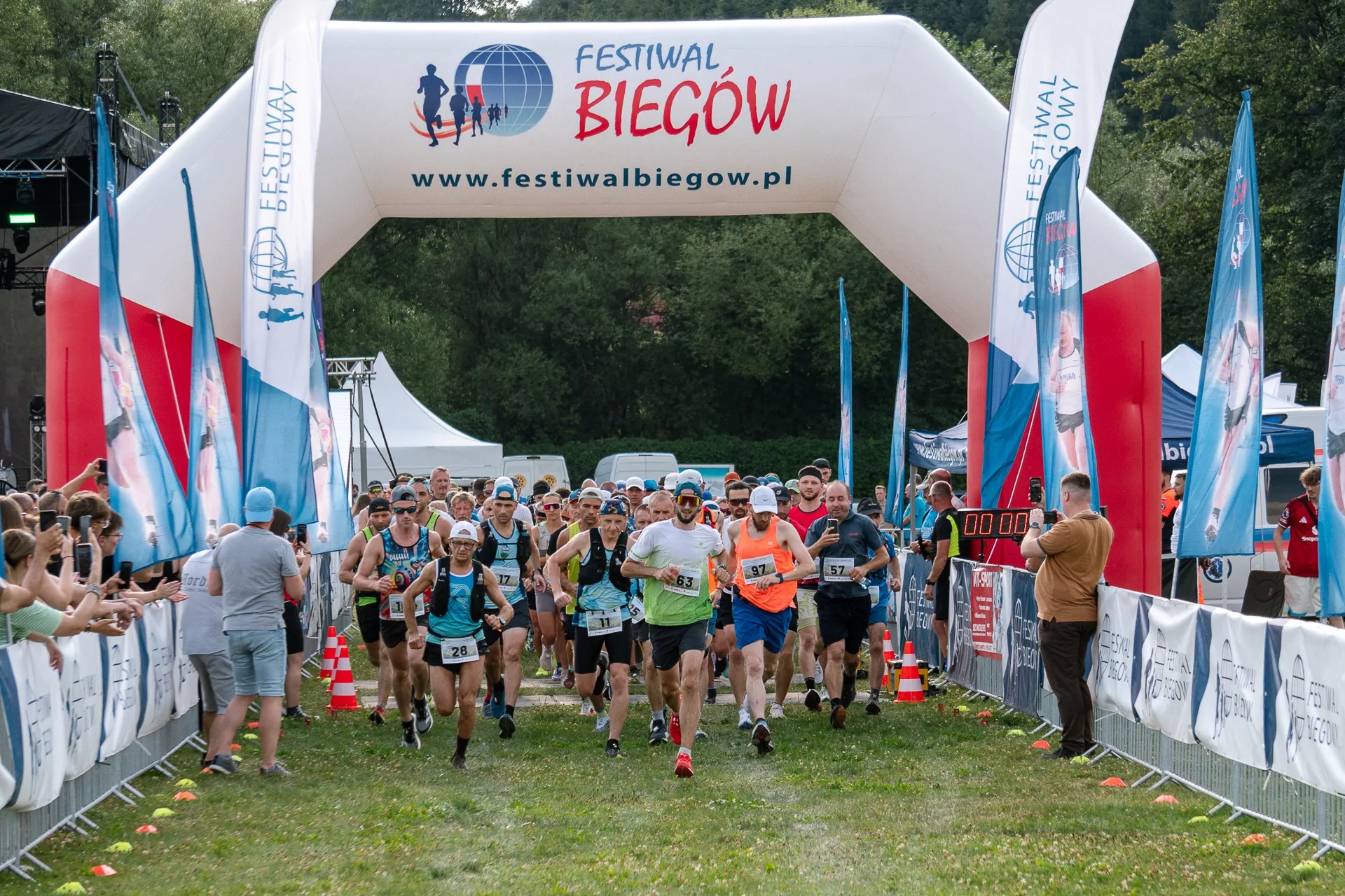 Half Marathon for Tough Competitors: 21 Kilometers of Challenge at the First Independence Run in Laskowa