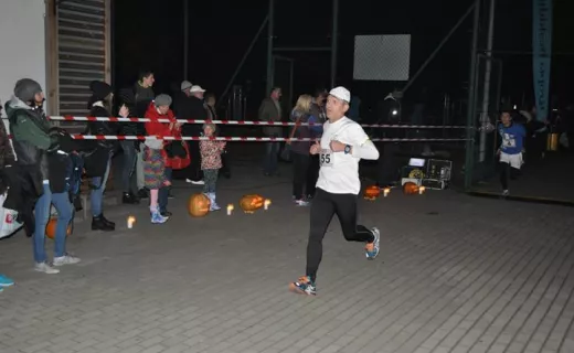 Zwoleń: Bieg o Gorącą Dynię „świętem biegania” [WIDEO] - 1