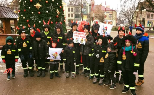 "Nie biegaj za prezentami - pobiegaj z nami" w Dębicy - 3