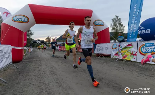 Wystartował bieg na 15 kilometrów! Zawodnicy ruszyli pełni energii - 