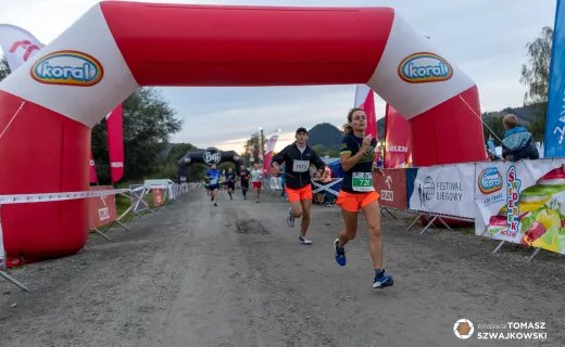 Wystartował bieg na 15 kilometrów! Zawodnicy ruszyli pełni energii - 