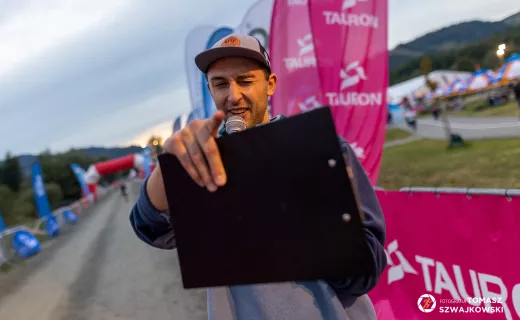 Wystartował bieg na 15 kilometrów! Zawodnicy ruszyli pełni energii - 