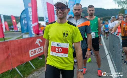 Wystartował bieg na 15 kilometrów! Zawodnicy ruszyli pełni energii - 