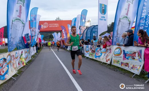 Wystartował bieg na 15 kilometrów! Zawodnicy ruszyli pełni energii - 