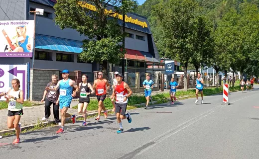 Nawodnienie kluczem do sukcesu! Mocna rywalizacja na trasie Sądeckiej Dychy - 