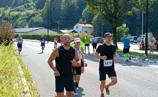 Nawodnienie kluczem do sukcesu! Mocna rywalizacja na trasie Sądeckiej Dychy - 