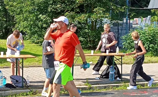 Nawodnienie kluczem do sukcesu! Mocna rywalizacja na trasie Sądeckiej Dychy - 