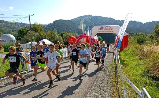 Tak na festiwalu bawią się dzieci! Biegi sprawiły im mnóstwo radości - 
