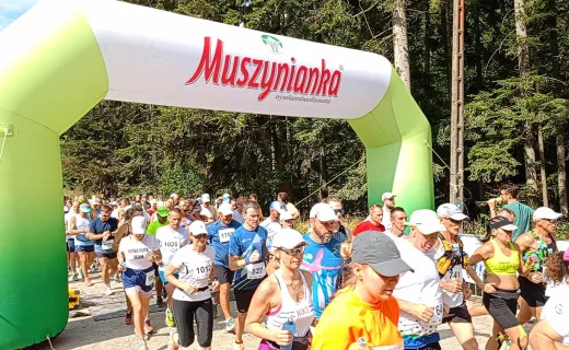 Ponad 400 osób ruszyło do Miasteczka Biegowego! Tak startowała Sądecka Dycha Newagu [ZDJĘCIA] [WIDEO] - 