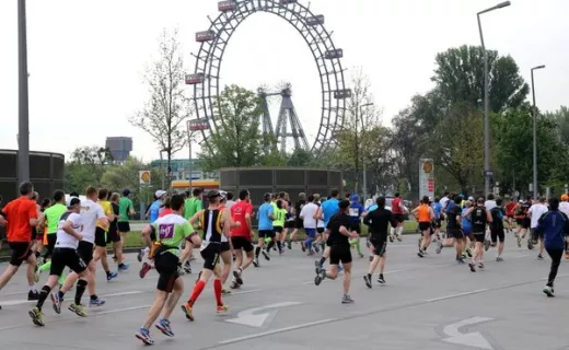 31. Vienna City Marathon: 42 000 bohaterów na Placu Bohaterów [ZDJĘCIA] - 1