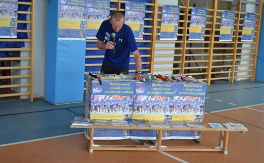 „Ćwiczę, bo lubię”: Tłumy na spotkaniu w Librantowej [ZDJĘCIA] - 4