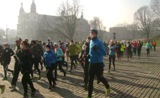 Biegacze protestowali w Krakowie [ZDJĘCIA] - 31