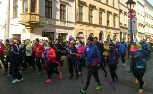 Biegacze protestowali w Krakowie [ZDJĘCIA] - 28