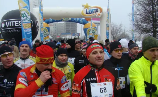 Biegiem, na łyżwach i na rowerze. Warszawa sprawdziła się w zimowym triathlonie [ZDJĘCIA] - 2