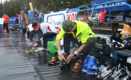 Biegiem, na łyżwach i na rowerze. Warszawa sprawdziła się w zimowym triathlonie [ZDJĘCIA] - 9