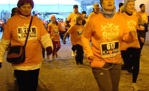 Warszawa po raz dziewiąty pobiegła dla diabetyków w finale WOŚP [ZDJĘCIA] - 14