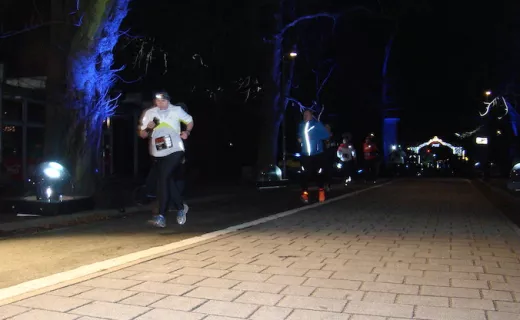 W Łazienkach biegano po królewsku [ZDJĘCIA] - 25