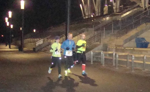 Urodzinowa sztafeta Night Runners wokół Narodowego - 16