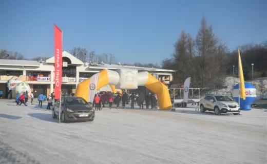 VIII edycja Opel Szpot rozpoczęła się w iście zimowych warunkach [ZDJĘCIA] - 30