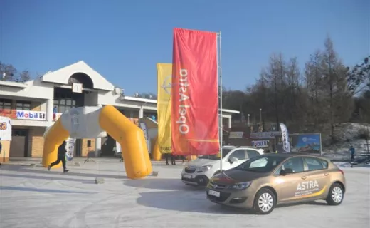 VIII edycja Opel Szpot rozpoczęła się w iście zimowych warunkach [ZDJĘCIA] - 12