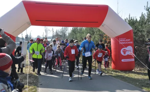 Rodzinne święto nordic walking w Jejkowicach z pełnym zaangażowaniem [ZDJĘCIA] - 6