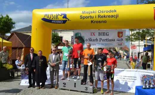 Tak biegano w Krośnie "o Skarb Portiusa" [ZDJĘCIA] - 18