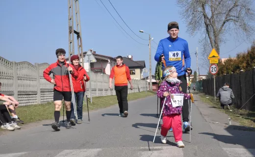 Rodzinne święto nordic walking w Jejkowicach z pełnym zaangażowaniem [ZDJĘCIA] - 55