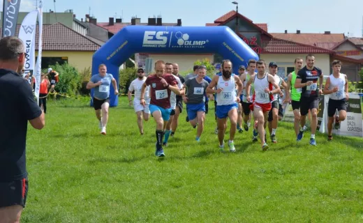 Rodzinnie i przełajowo biegali na Starej Sandecji - 4