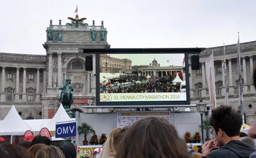 31. Vienna City Marathon: 42 000 bohaterów na Placu Bohaterów [ZDJĘCIA] - 3