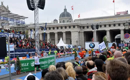 31. Vienna City Marathon: 42 000 bohaterów na Placu Bohaterów [ZDJĘCIA] - 5