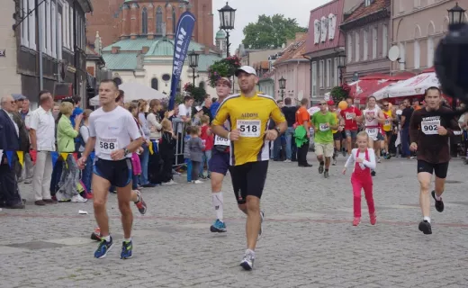 Tłumy pobiegły tam, gdzie ochrzczono Polskę [ZDJĘCIA] - 12