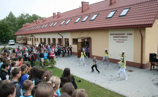 Brzostek biega. Uczniowie lepsi od nauczycieli - 