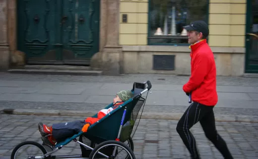 Wrocław biegał w charytatywnej sztafecie mikołajkowej [ZDJĘCIA] - 11