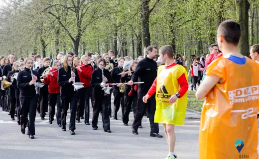 Shegumo i Jarzyńska wygrywają Maraton Łódź. Zbigniew Bródka biegał na 10 km [ZDJĘCIA] - 12