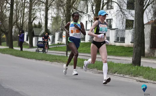 Shegumo i Jarzyńska wygrywają Maraton Łódź. Zbigniew Bródka biegał na 10 km [ZDJĘCIA] - 17