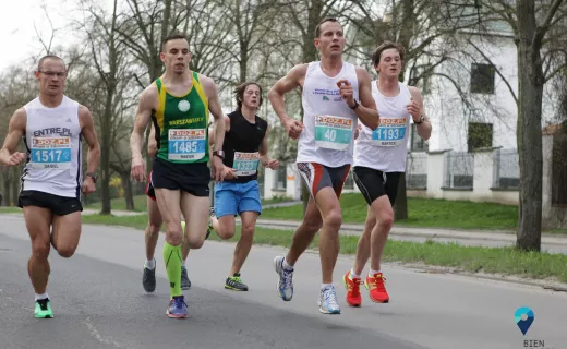 Shegumo i Jarzyńska wygrywają Maraton Łódź. Zbigniew Bródka biegał na 10 km [ZDJĘCIA] - 15