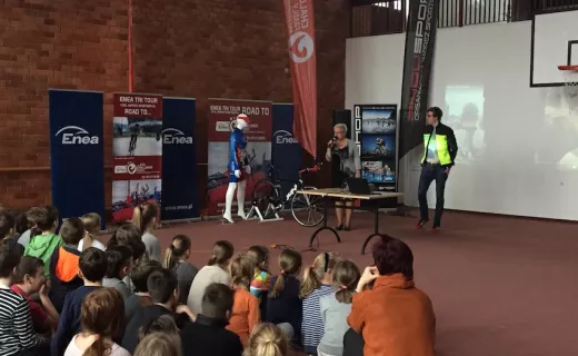 Poznań: Pokazują triathlon dzieciom - 4