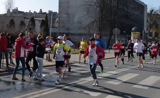 VII Bieg Kazików: Półtora tysiąca biegaczy w Radomiu! [ZDJĘCIA] - 50