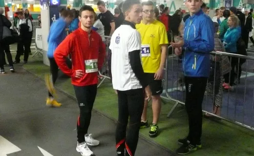 Pobiegli sztafetowo w świątyni handlu [ZDJĘCIA] - 11