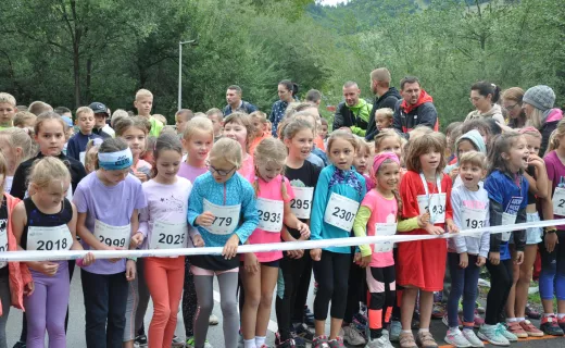 To najmłodsi uczestnicy Festiwalu Biegowego. Mnóstwo dzieci pojawiło się na starcie - 