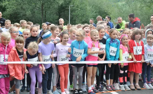 To najmłodsi uczestnicy Festiwalu Biegowego. Mnóstwo dzieci pojawiło się na starcie - 