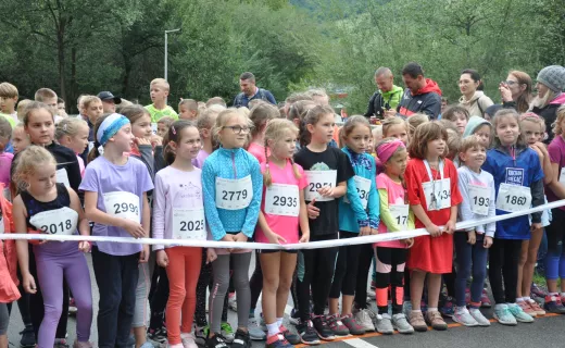 To najmłodsi uczestnicy Festiwalu Biegowego. Mnóstwo dzieci pojawiło się na starcie - 